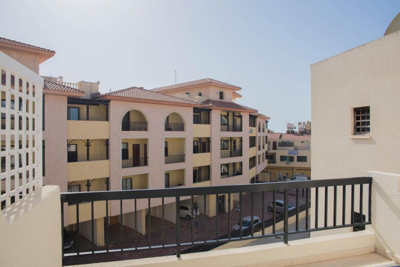 One Bedroom Apartment In Paphos In Good Location Экстерьер фото