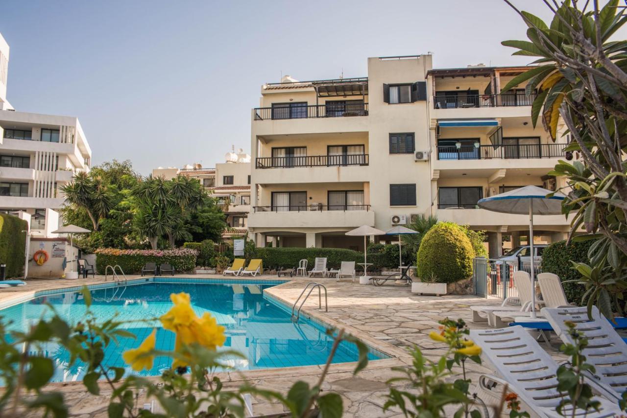 One Bedroom Apartment In Paphos In Good Location Экстерьер фото